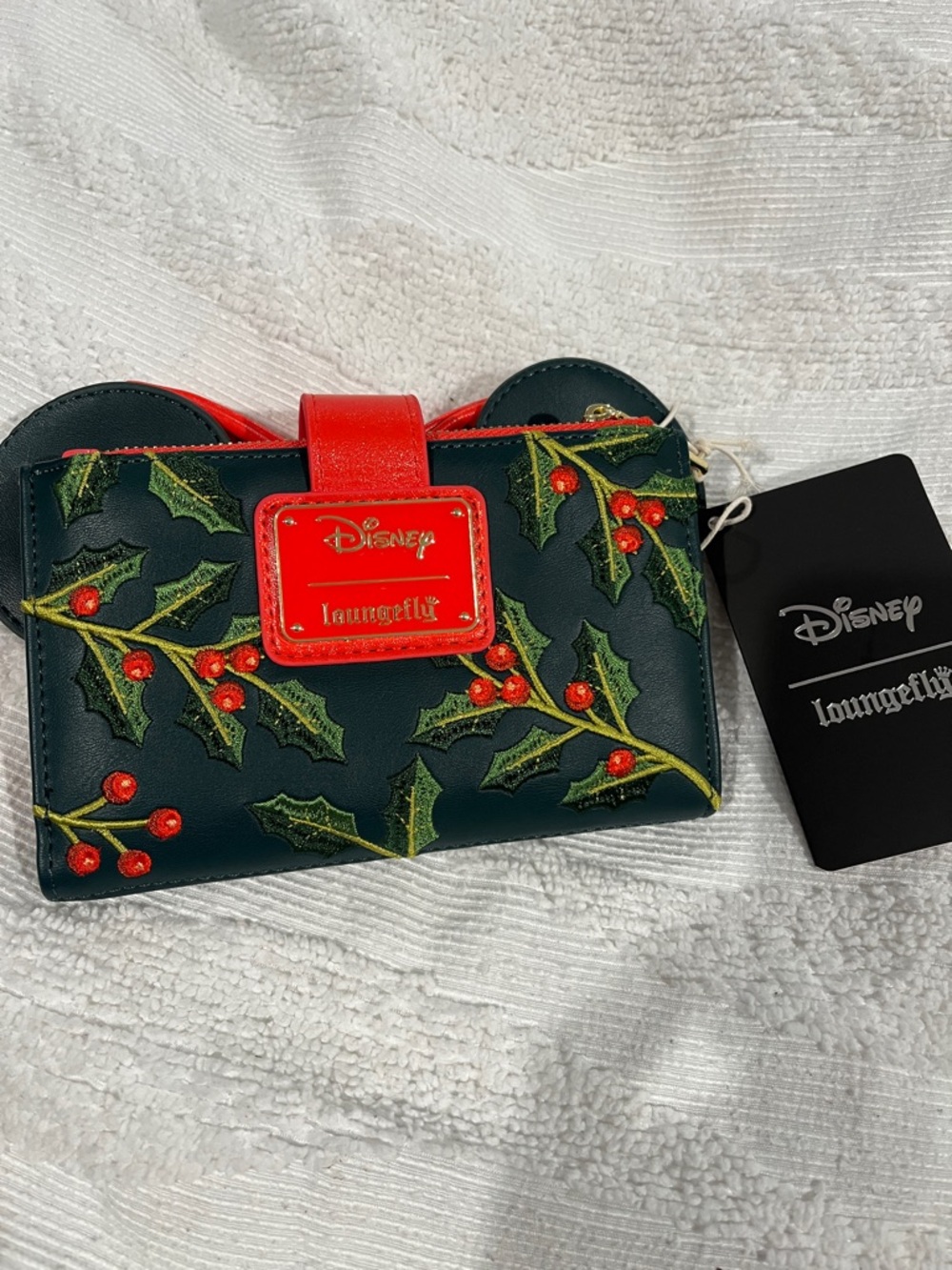 Loungefly Holly Embroidered Wallet in Dark Green & Red